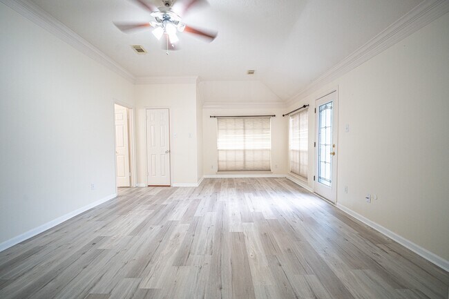 Building Photo - 4503 Oak Valley Dr
