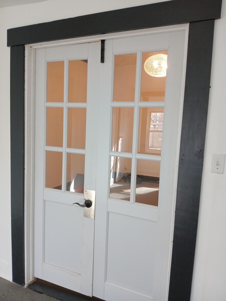 Building Photo - 1716 McCulloh St