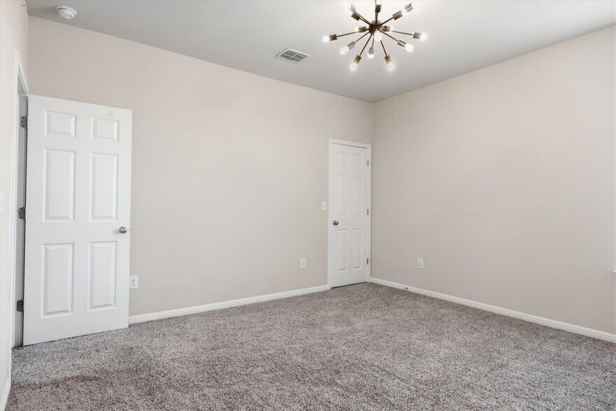 Building Photo - 6400 Mary Lewis Dr