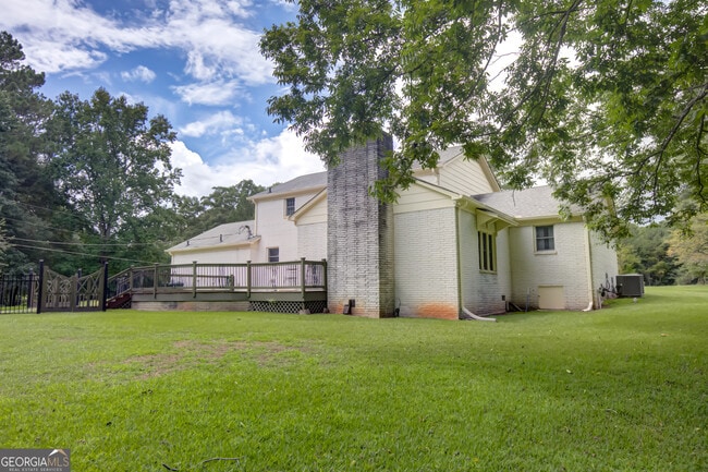 Building Photo - 217 S Sandy Creek Rd