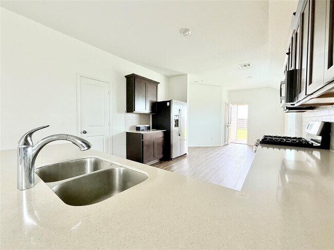 Building Photo - 140 Canley Lp