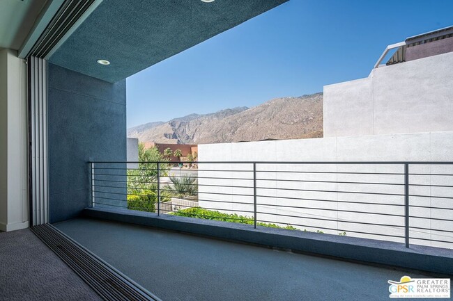 Building Photo - 1007 Ziel Dr