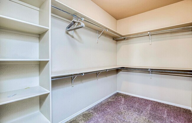 Building Photo - Westside area for Short or Long Term Rental (Completely Furnished) Beautiful 3 bed/2.5 baths plus...