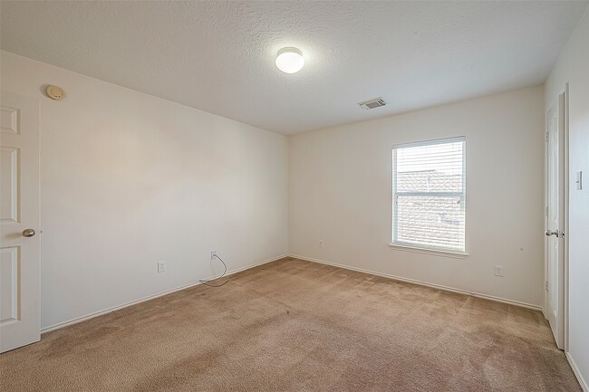 Building Photo - 17210 Double Lilly Dr
