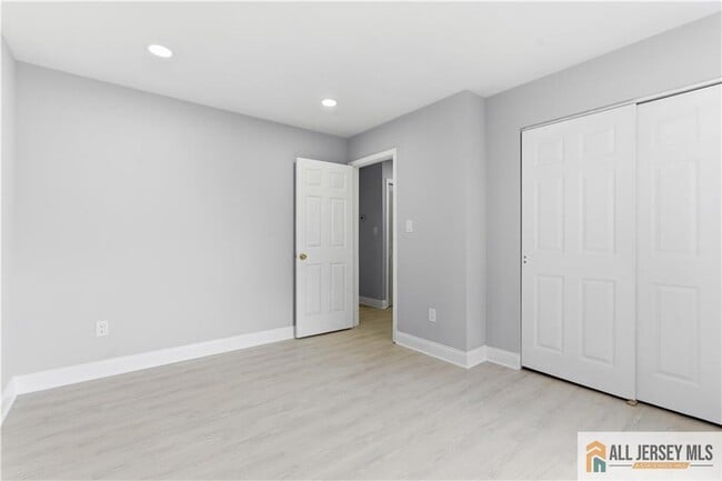 Building Photo - 809 Woodbridge Commons Way