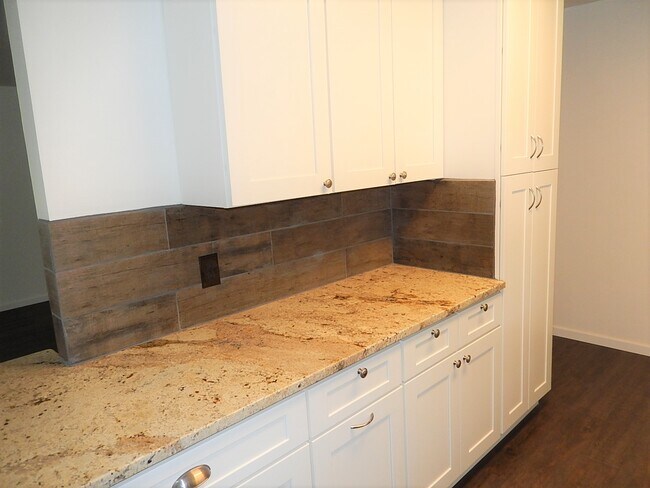 Building Photo - 1016 Caspan St