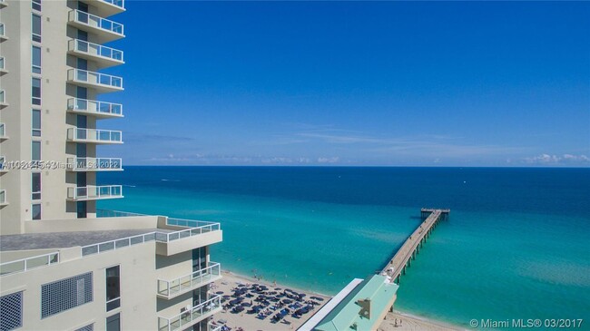 Building Photo - 16699 Collins Ave