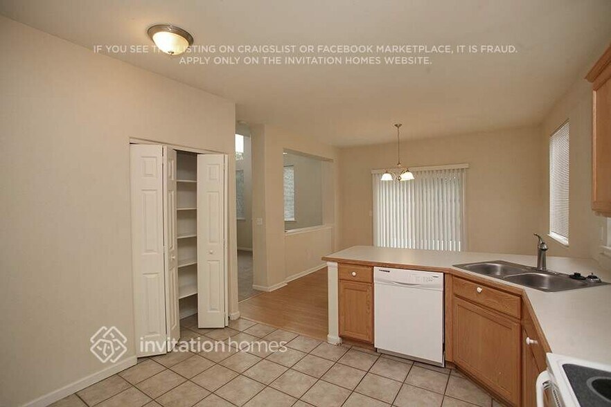 Building Photo - 10224 S Cherryhurst Ln