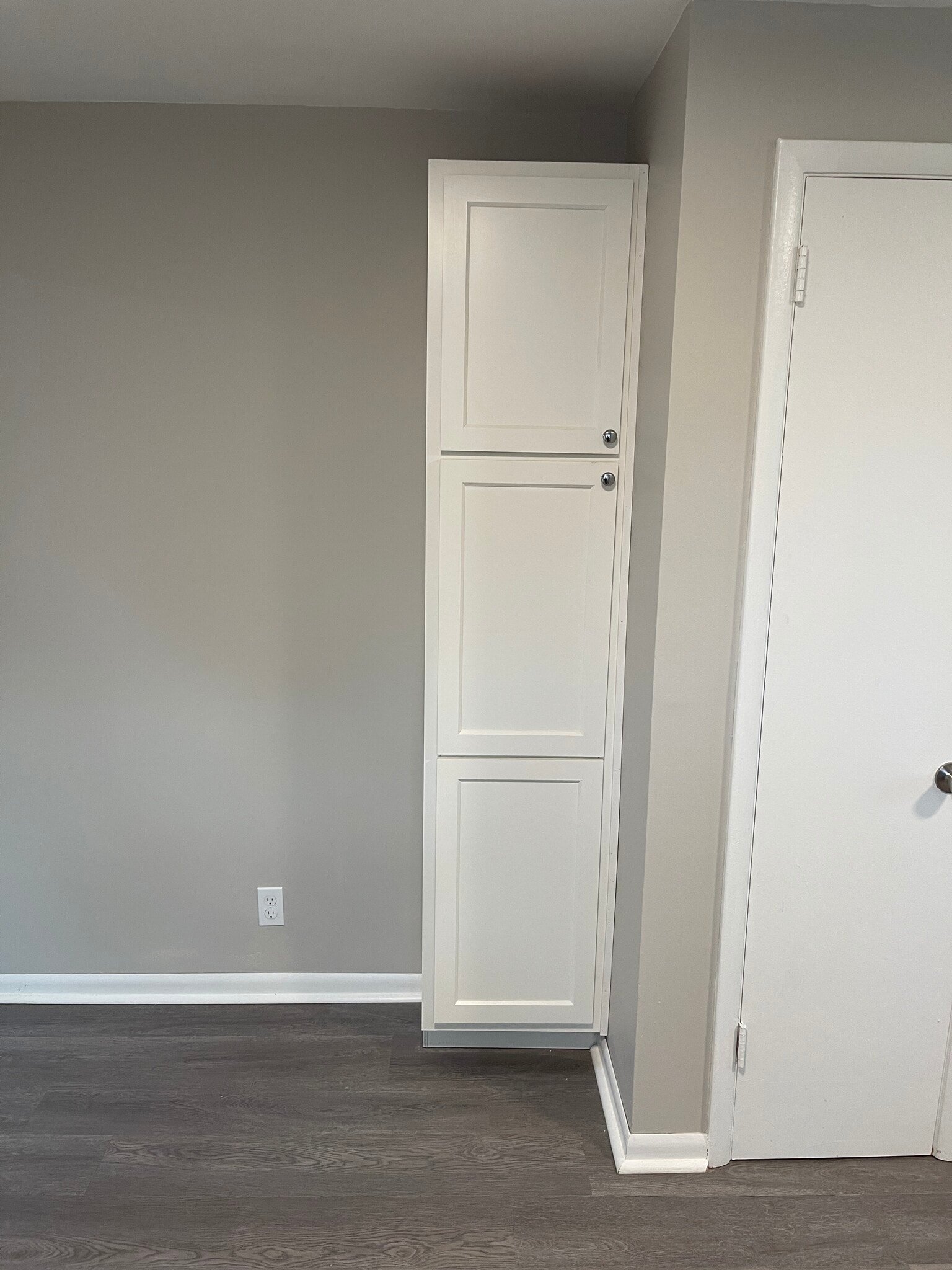 Building Photo - 7725 Bowen Ave