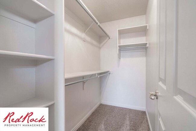 Building Photo - 3 Bed 2 Bath, 2 Car Garage with a Fully Fe...