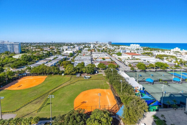 Building Photo - 7144 Byron Ave