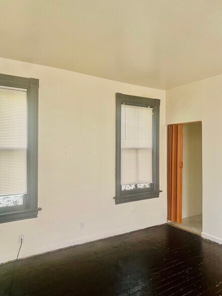 Building Photo - 336 Christian Ave