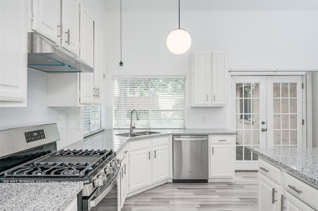 Building Photo - 3419 Spring Arbor Ln