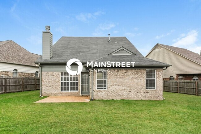 Building Photo - 3 Bedroom Pet-Friendly Home in MEMPHIS, TN with Main Street Renewal