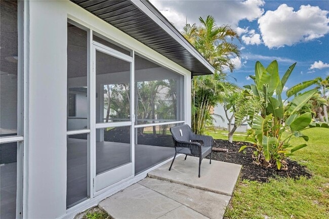 Building Photo - 15180 Lyneburg Ave