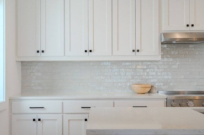 Building Photo - 7207 Gaston Ave