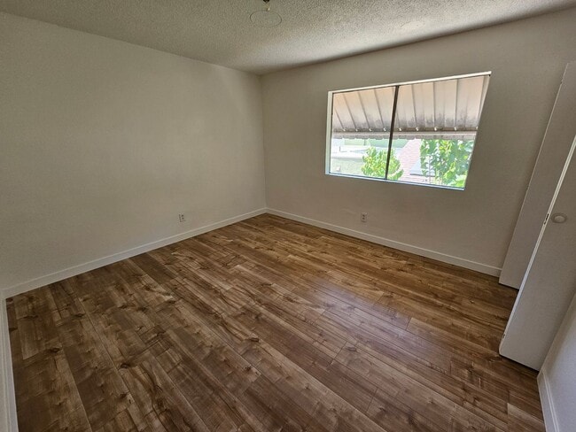 Building Photo - 2333 Birkdale St