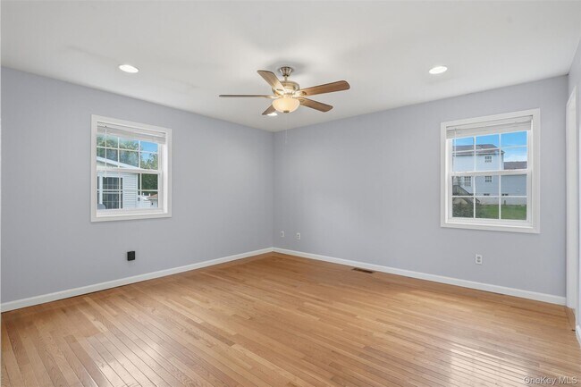 Building Photo - 17 Watkins Dr