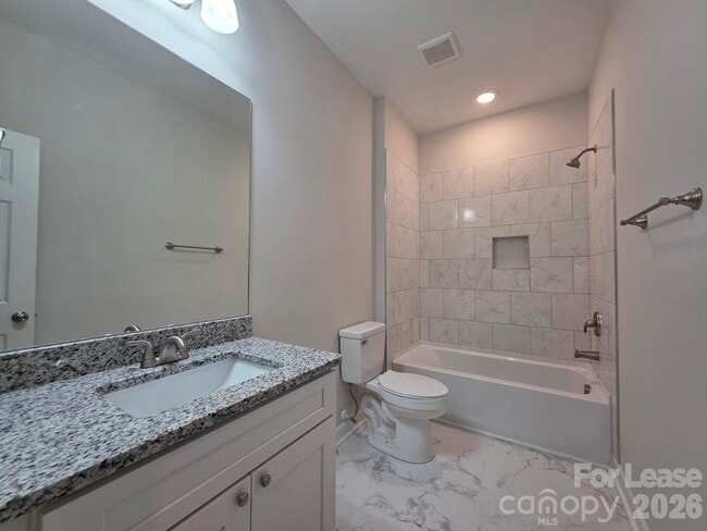 Building Photo - 215 Division Ave