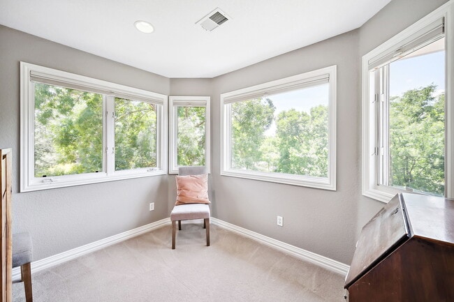 Building Photo - 534 Sawtooth Point