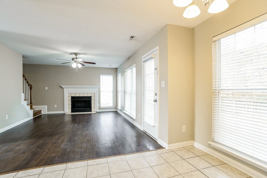 Building Photo - 14133 Southbridge Forest Dr