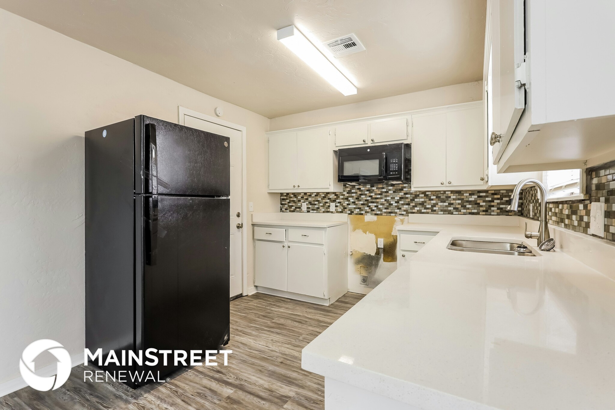 Building Photo - 5516 S Dimple Dr