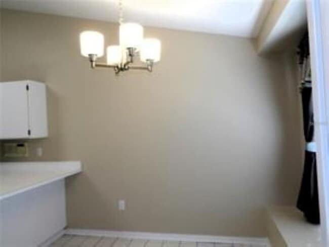 Building Photo - 1802 Durkee Pl