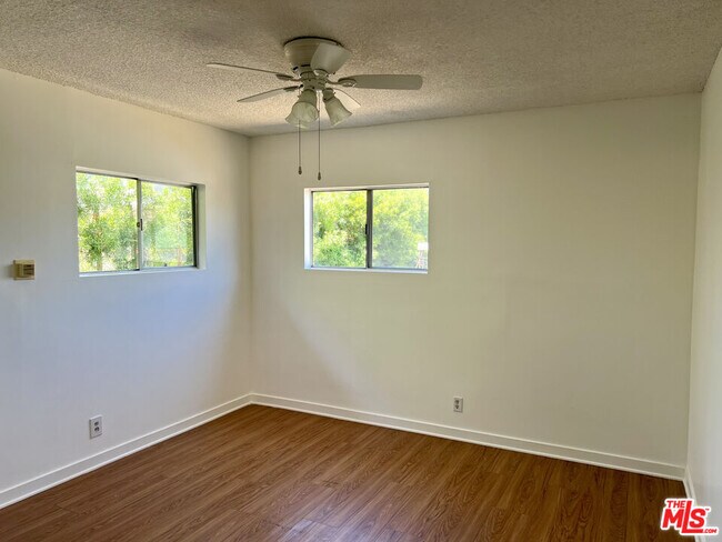 Building Photo - 4316 Perlita Ave