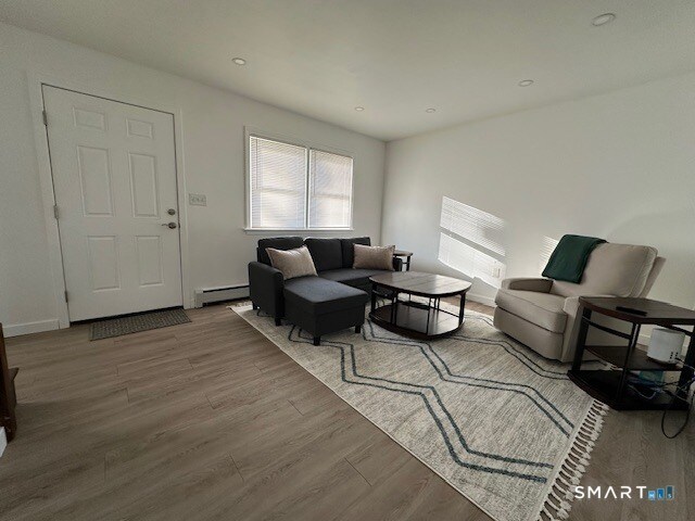 Building Photo - 15 Oakwood Rd