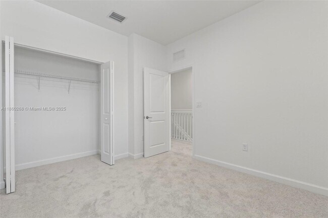 Building Photo - 2656 SE 28th St