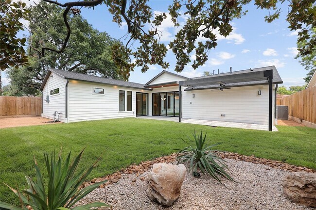 Building Photo - 2518 Tannehill Dr