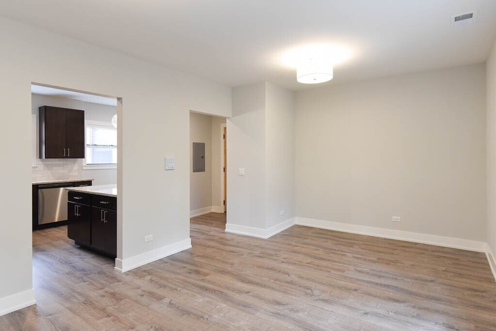 Building Photo - 1150 Maple Ave