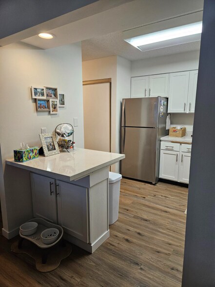 Building Photo - 6XXX Mockingbird Ln