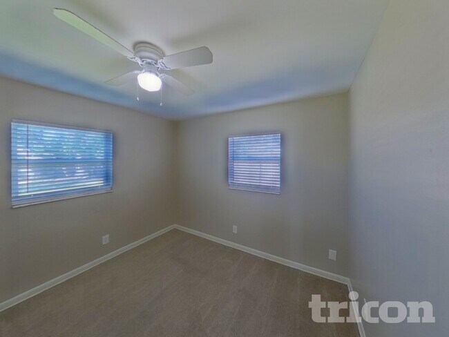 Building Photo - 6313 S Clark Ave