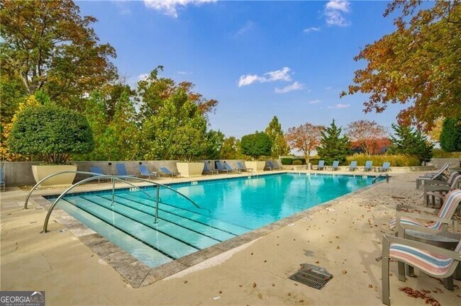 Building Photo - 3300 Windy Ridge Pkwy SE