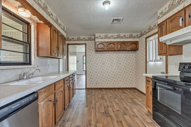 Building Photo - 2412 N Key Blvd