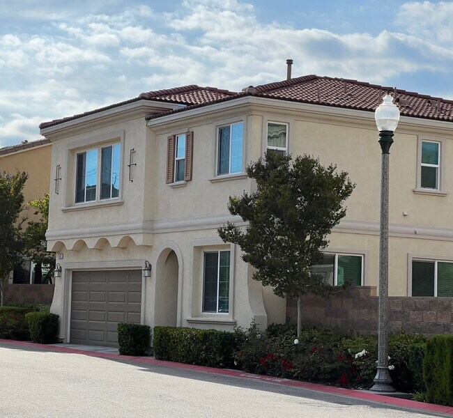Primary Photo - 743 Matthys Way