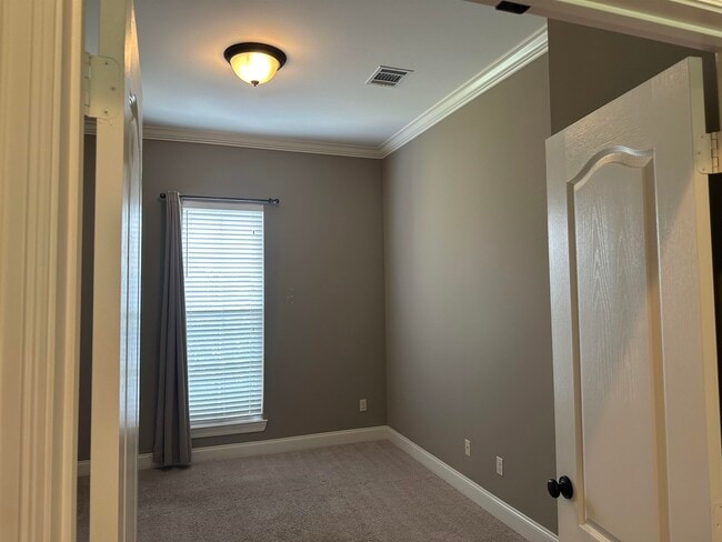 Building Photo - 2212 Alexa Ln