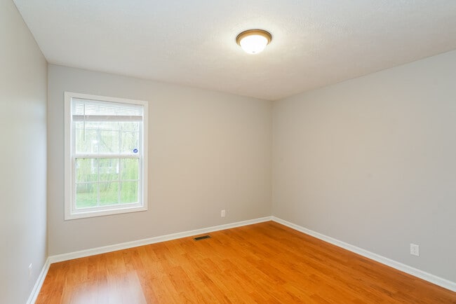 Building Photo - 451 Cranklen Cir