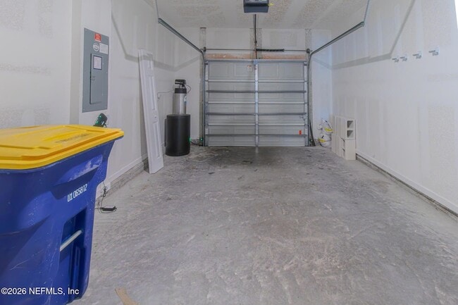 Building Photo - 890 Observatory Pkwy