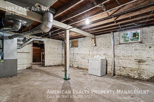 Building Photo - 1057 Pine Ave NW
