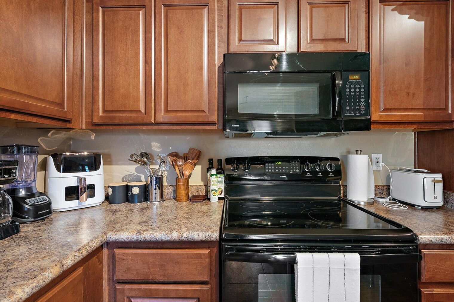 Building Photo - 2900 E Mead Dr