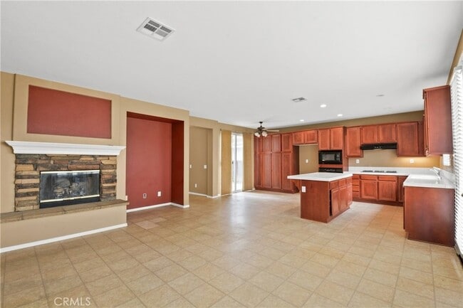 Building Photo - 12209 Saxon Dr