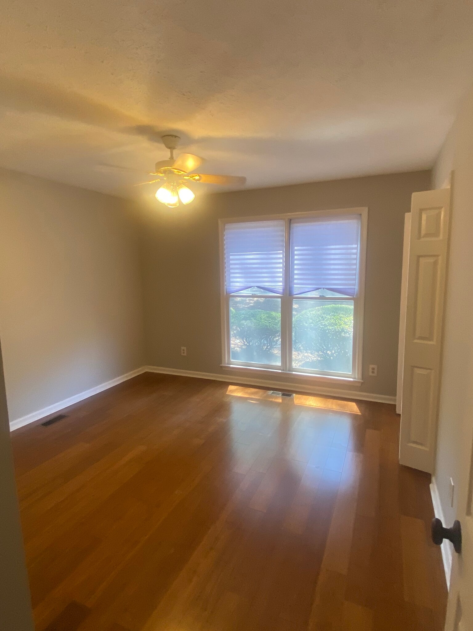 Building Photo - 114 Riviera Rd