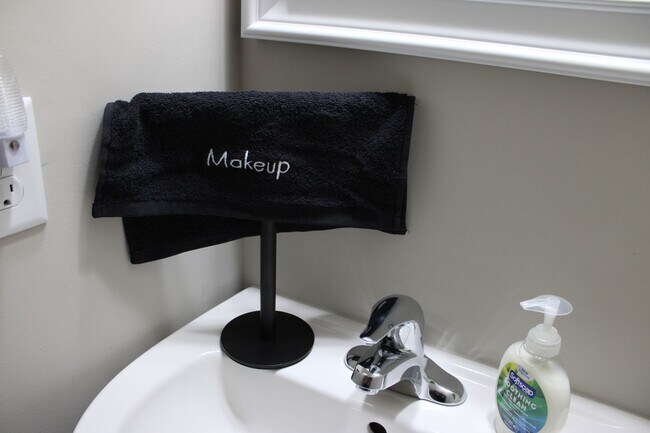 Building Photo - Brand New Home Walking distance to Spooky Nook