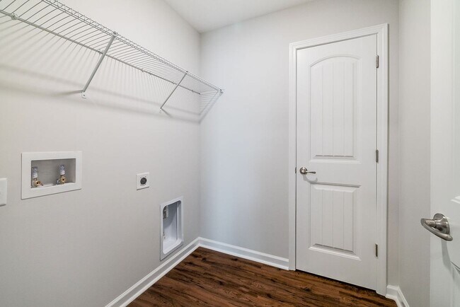 Building Photo - 4 bed, 2.5 bathroom spacious home in Pooler!