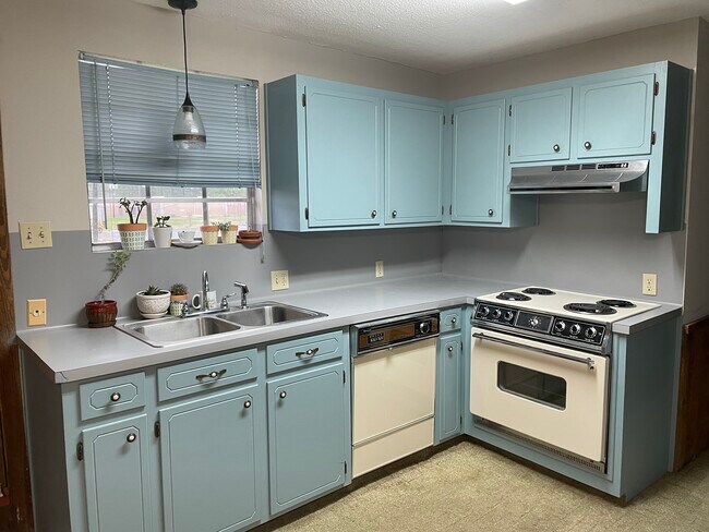 kitchen - 10258 Joor Rd