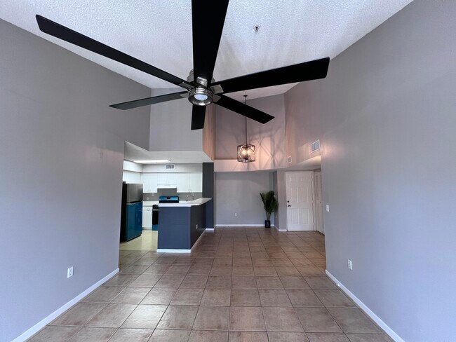 Building Photo - 7896 Sonoma Springs Cir