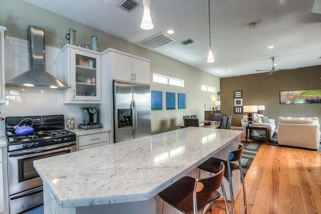 Building Photo - 4312 Floyd St