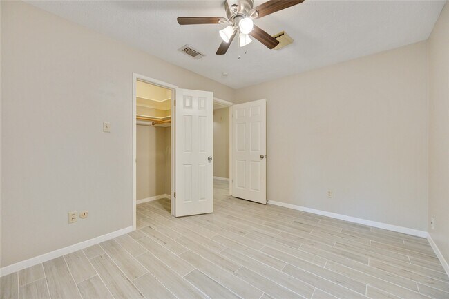 Building Photo - 21214 Park Bend Dr